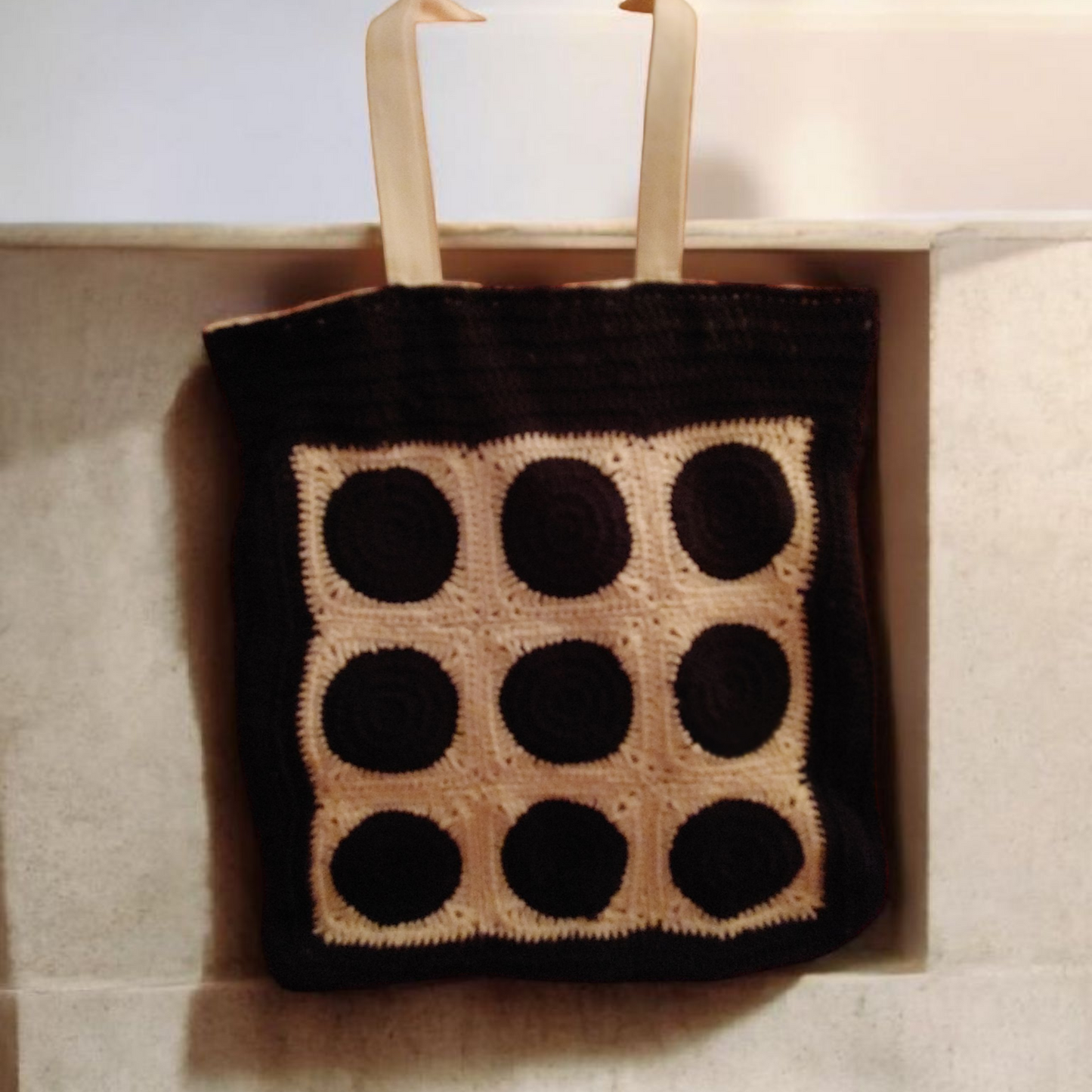 Black and beige crochet circular Eco-Tote.