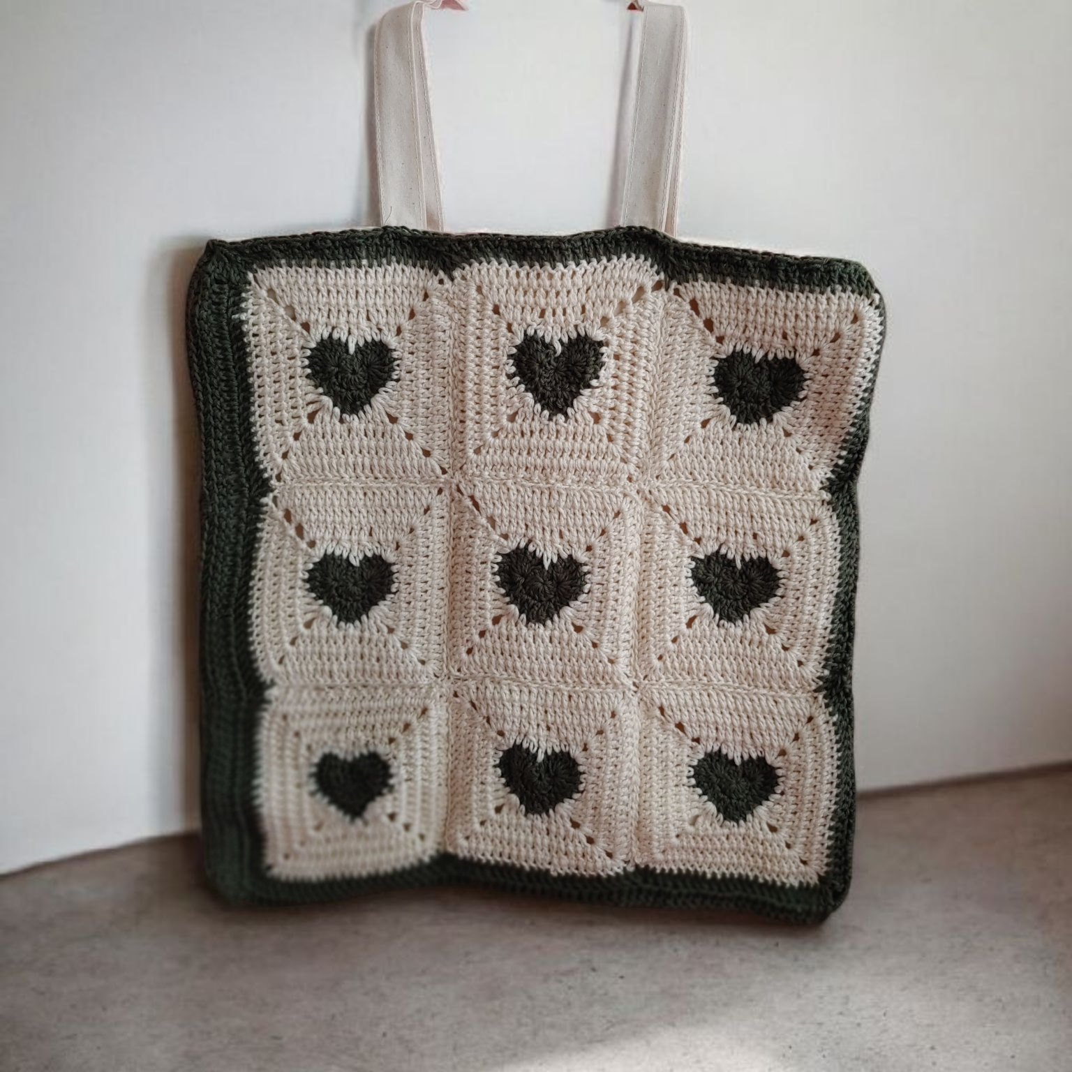 Heart  granny square crochet Eco-Tote.